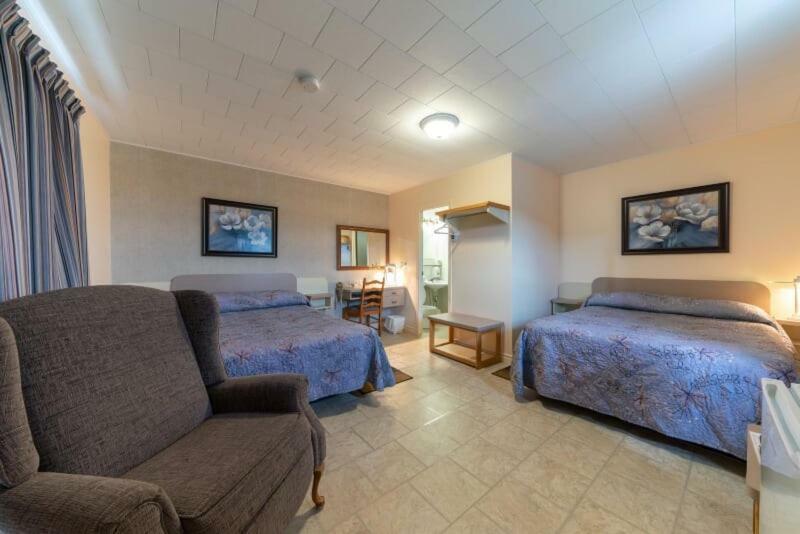 Motel Claude Degelis Ngoại thất bức ảnh